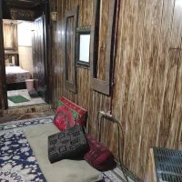 منزل مبله(کلبه آلونک)دو ساعت۳۵۰|اجارهٔ کوتاه‌مدت آپارتمان و سوئیت|شیراز, پودنک|دیوار