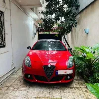 آلفارومئو جولیتا 2016