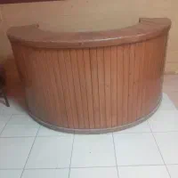 میز چوبی قهوه ای
