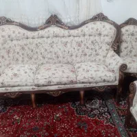 یک دست مبل سلطنتی
