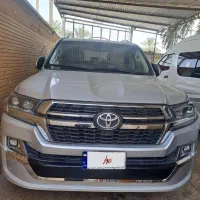 تویوتا لندکروز 2018 فول کامل موتر 4600سی سی 8