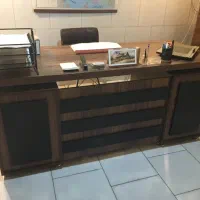 میز اداری دیپلمات