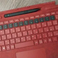 کیبورد و قلم سرفیس ۸
