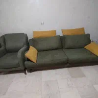 مبل راحتی ومیز غذا خوری