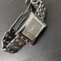 ساعت زنانه نوادا ضد خش در حد نو با کیفیت بالا