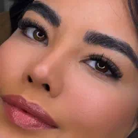 خدمات اکستنشن مژه و لیفت و لمینیت مژه و ابرو