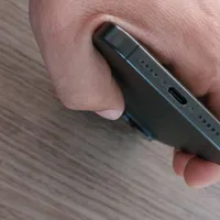 اپل iPhone 15 Pro Max با حافظهٔ ۲۵۶ گیگابایت