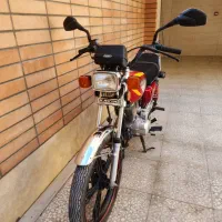 فروش فوری موتور سیکلت ۲۰۰کویر