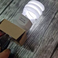 لامپ رشد و تقویت پرندگان