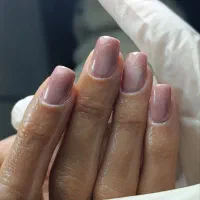 خدمات وکاشت ناخن،لمینت،ژلیش پاودست(اموزش)
