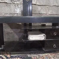 میز تلویزیون شیسه ای ب فروش میرسد قیمت مناسب|میز تلویزیون|میناب, |دیوار