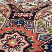 فرش دست بافت تبریز کاشان اصفهان و..