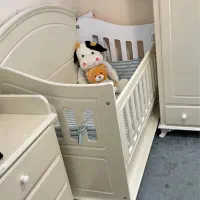 سرویس خواب سیسمونی کودک کاملا سالم و تمیز