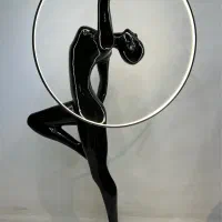 آباژور کنار سالنی قدی