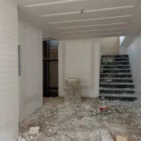 بنا و کارگر گچ کار روز مزد