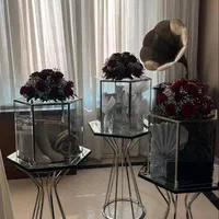 باکس شیشه ای بله برون به همراه میز
