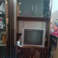 تلویزیون و میز تلویزیون سه تکه