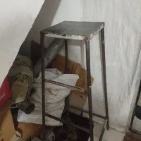 چهار پایه آهنی