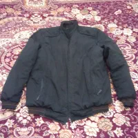 کاپشن|لباس|گوگان, |دیوار