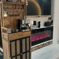 میزبار ایستاده و رومیزی