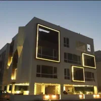 نوبنیاد-یک-نیلوفر-رو-به-نما