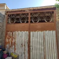 در گاراژ