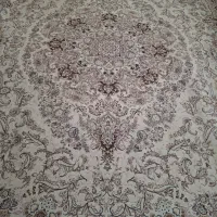 فرش ۱۲ متری زمینه کرم قهوه‌ای کاملا سالم