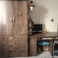 کمد لباس با میز کامپیوتر سالم