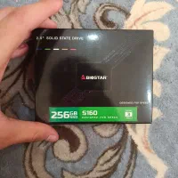 هارد SSD 256 نو نو 4ماه خریدم