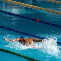 تخفیف ویژه آموزش شنا آقایان در تمام رده های سنی