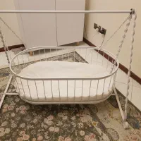 ننو و گهواره فلزی