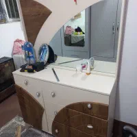 کمد و آیینه چراغ دار