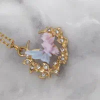 گردنبند طرح ماه و پروانه