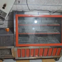 یخچال مغازه، خیلی تمیز