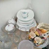 تعدادی ظروف