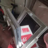 پنجره حمام با مخزن آب