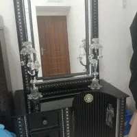 میز آیینه و شمعدان