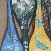 راکت بدمینتون به همراه توپ و کیف