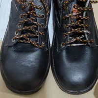 کفش نیم پوت کارباجلوی فلزی