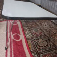 میز تحریر و وایت برد