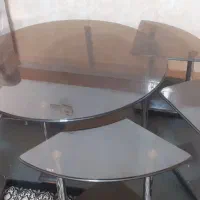 میز  جلوی مبل وعسلیه