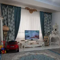 پرده به همراه چوب پرده های کرکره ایی ومتعلقات