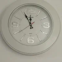 ساعت دیواری سالم