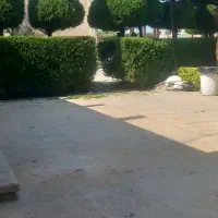 هرس وتمیز کاری باغ