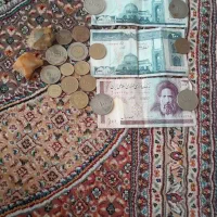 دو عددسنگ قیمتی وسکه های زمان شاه