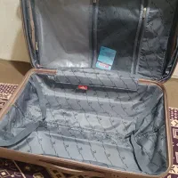 چمدان سایز متوسط|کیف، کفش، کمربند|بندرعباس, |دیوار