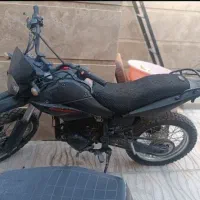 یک عدد موتور 125 و یک عدد موتور تریل 200