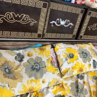 کمد و میز ارایش و صندلی و تخت خواب دو نفره|تخت و سرویس خواب|کاشان, الغدیر|دیوار