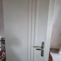 درب چوبی سالم تعداد ۸ عدد