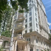 زعفرانیه فروش ۴۶۰متر کلنگی بنا قابل سکونت